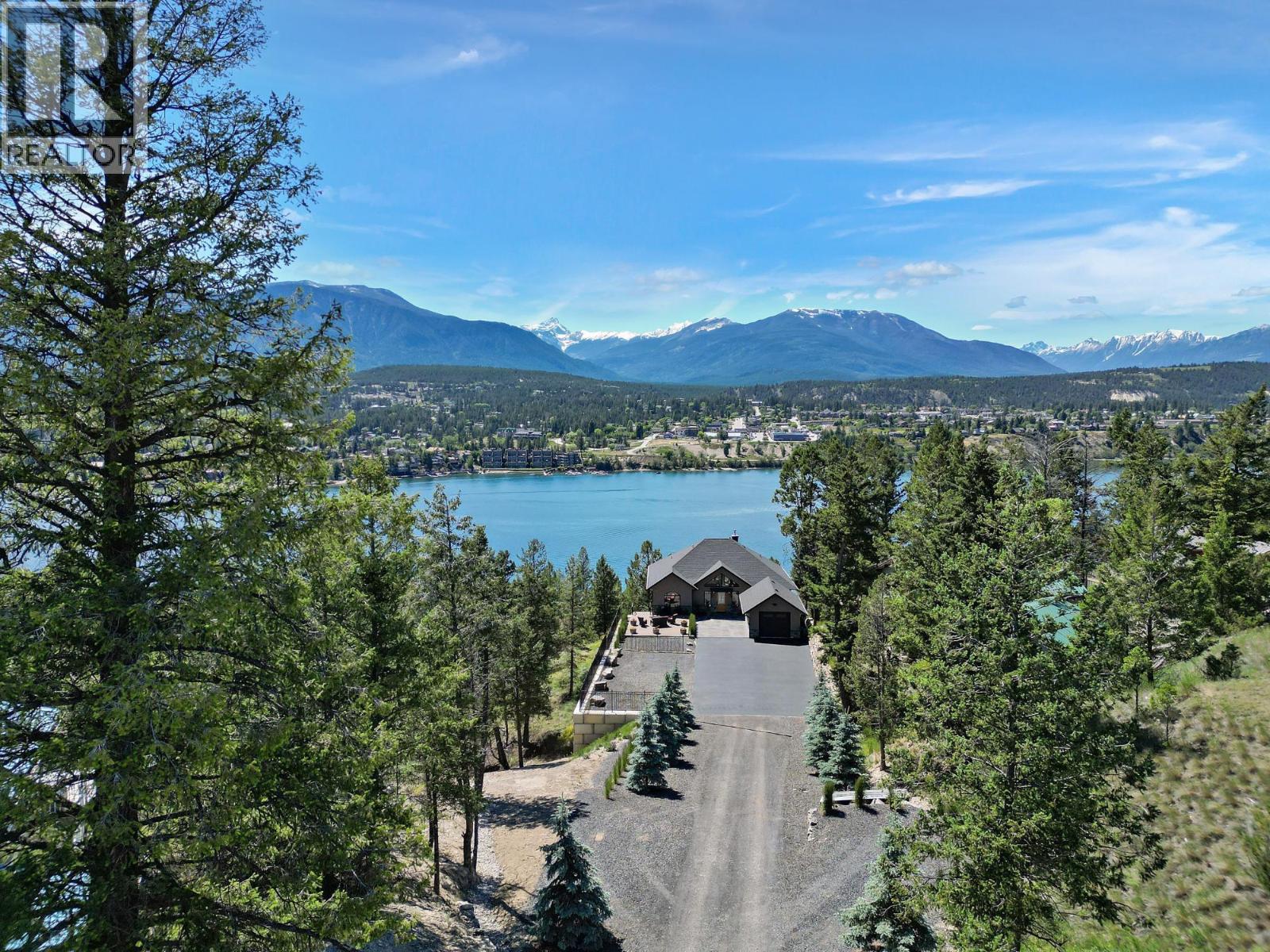 717 LAKEVIEW Drive, Invermere