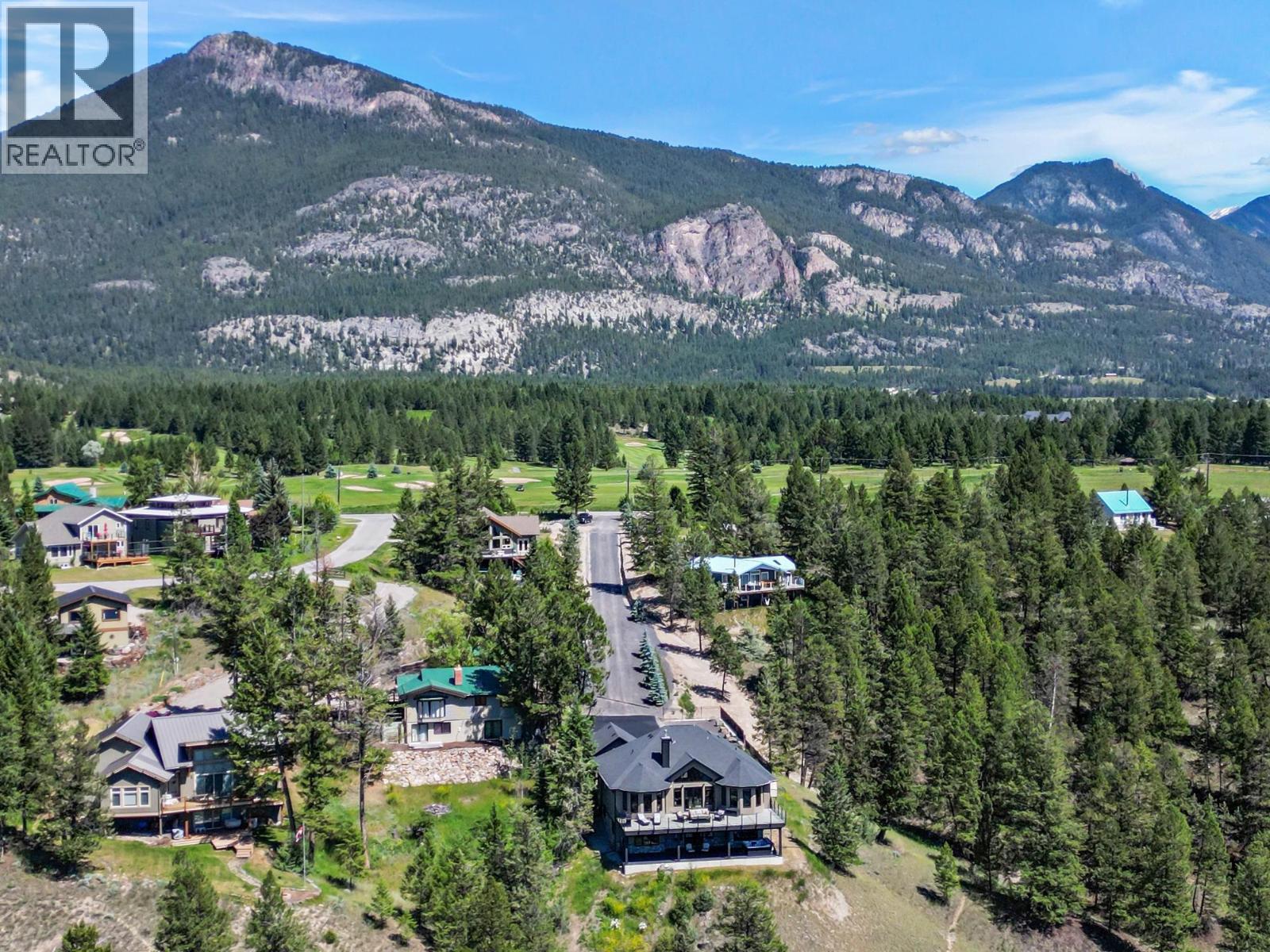 717 LAKEVIEW Drive, Invermere