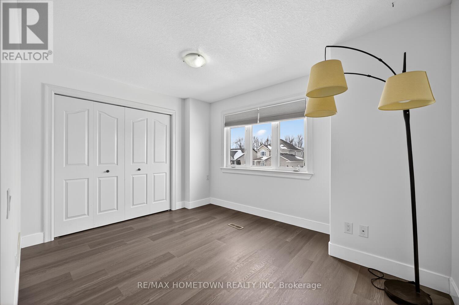 1147 MCCLURE CRESCENT - 30