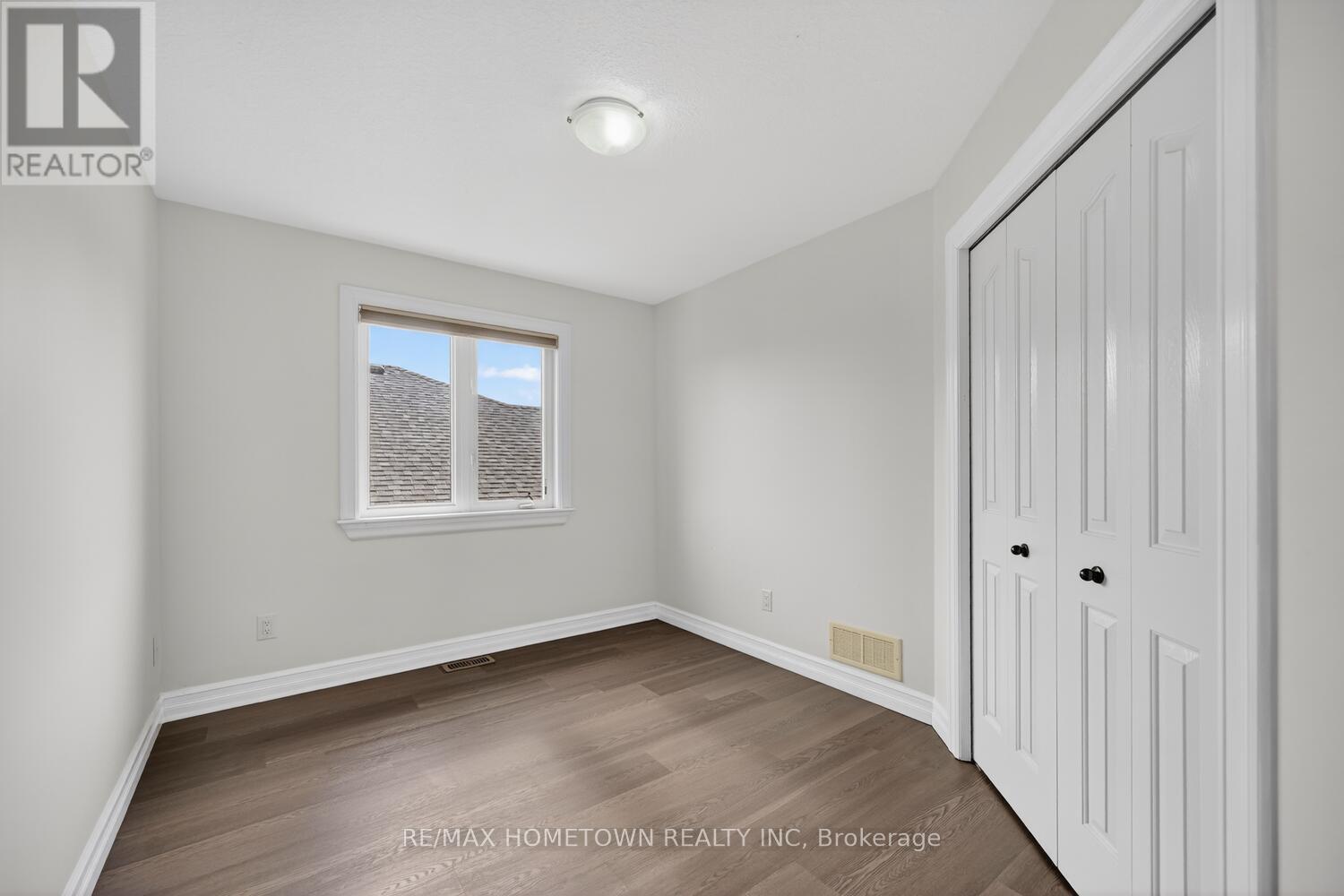 1147 MCCLURE CRESCENT - 31