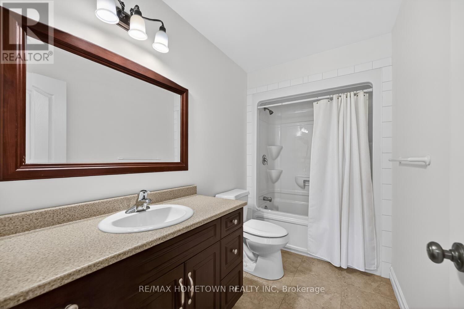 1147 MCCLURE CRESCENT - 32