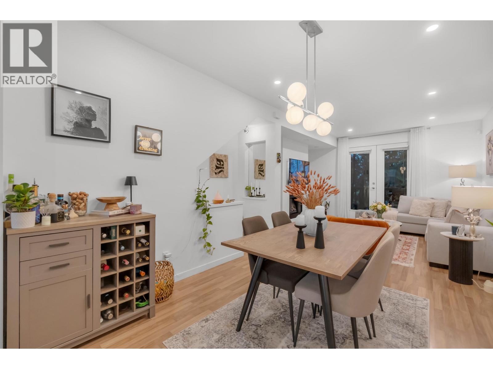 81 688 EDGAR AVENUE, Coquitlam