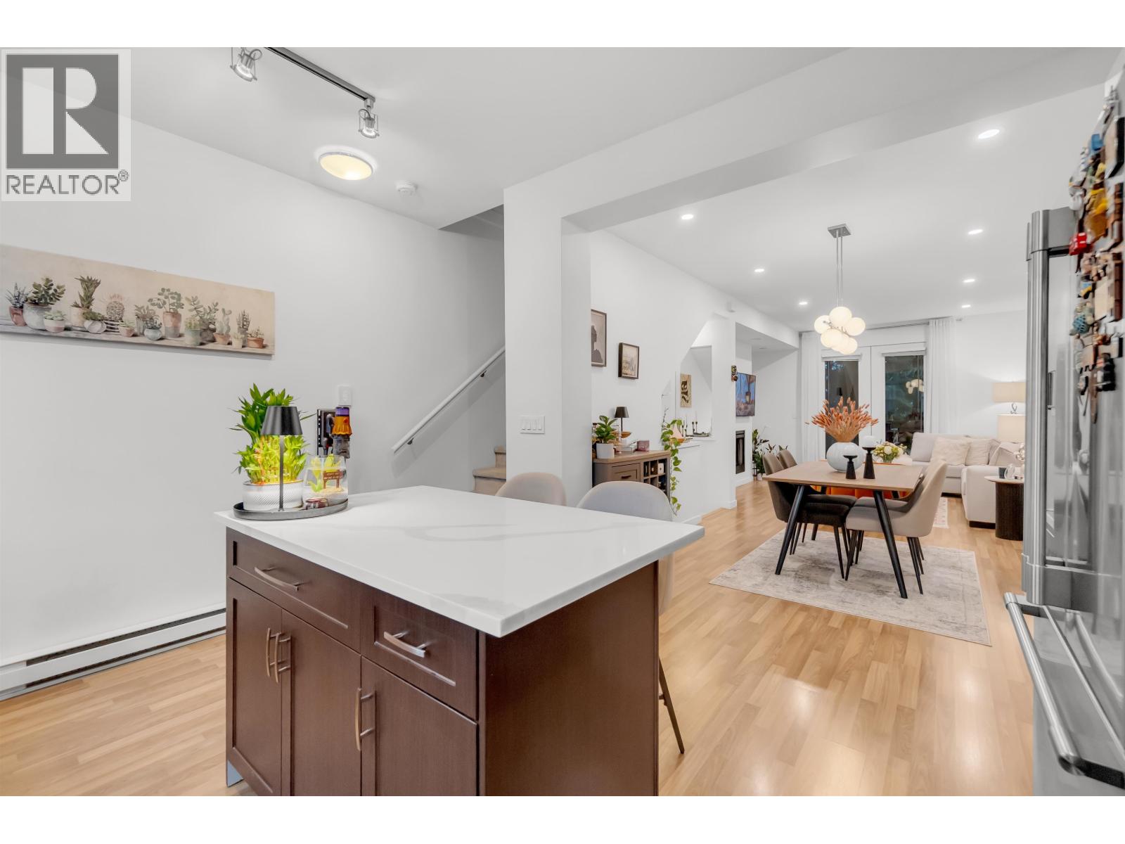 81 688 EDGAR AVENUE, Coquitlam