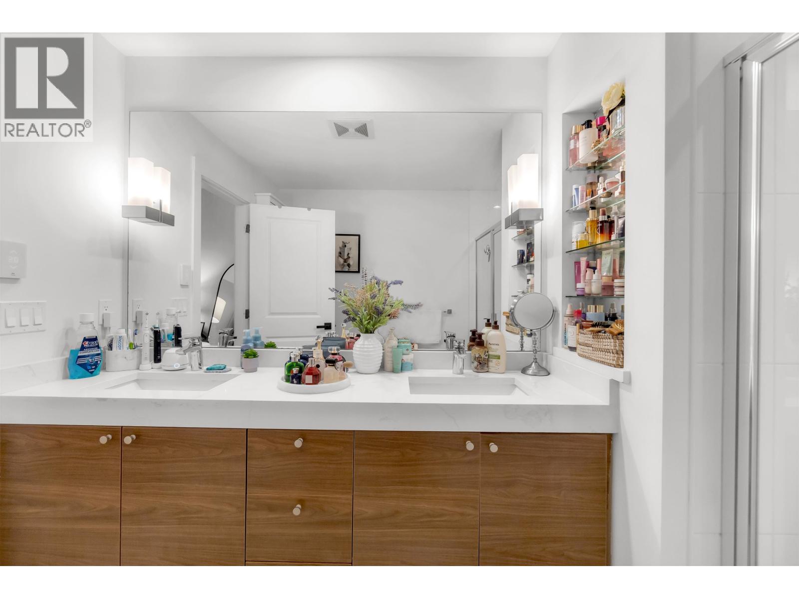 81 688 EDGAR AVENUE, Coquitlam