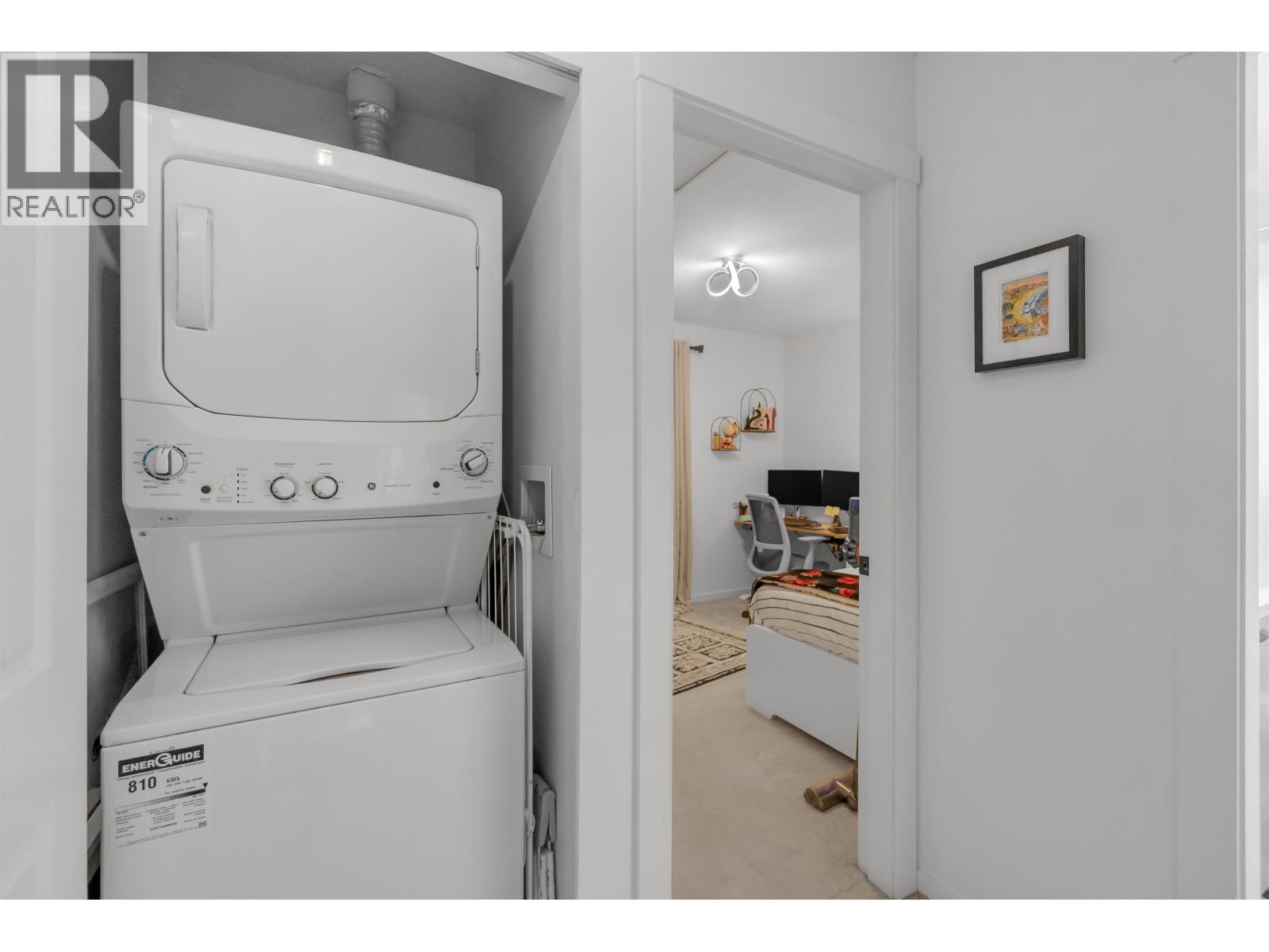 81 688 EDGAR AVENUE, Coquitlam