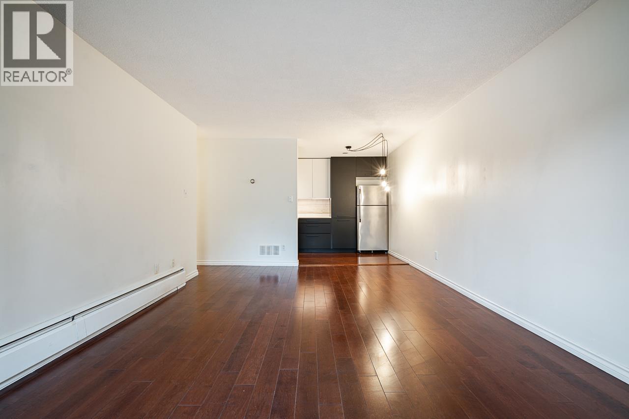 208 211 W 3RD STREET — photo 9