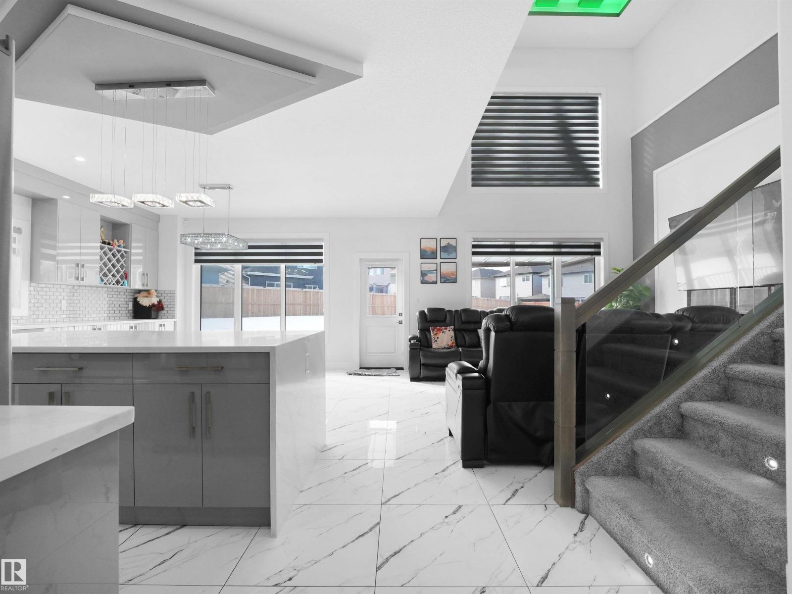 1208 25 ST NW NW, Edmonton