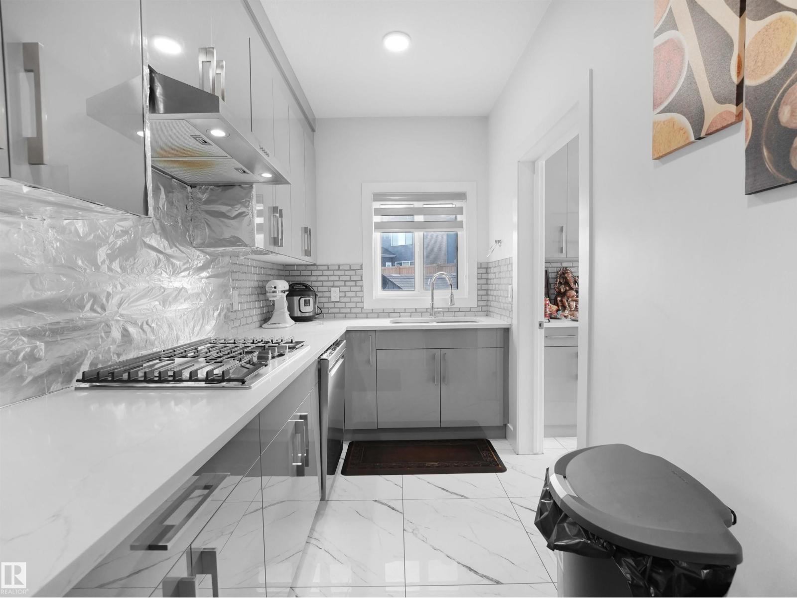 1208 25 ST NW NW, Edmonton