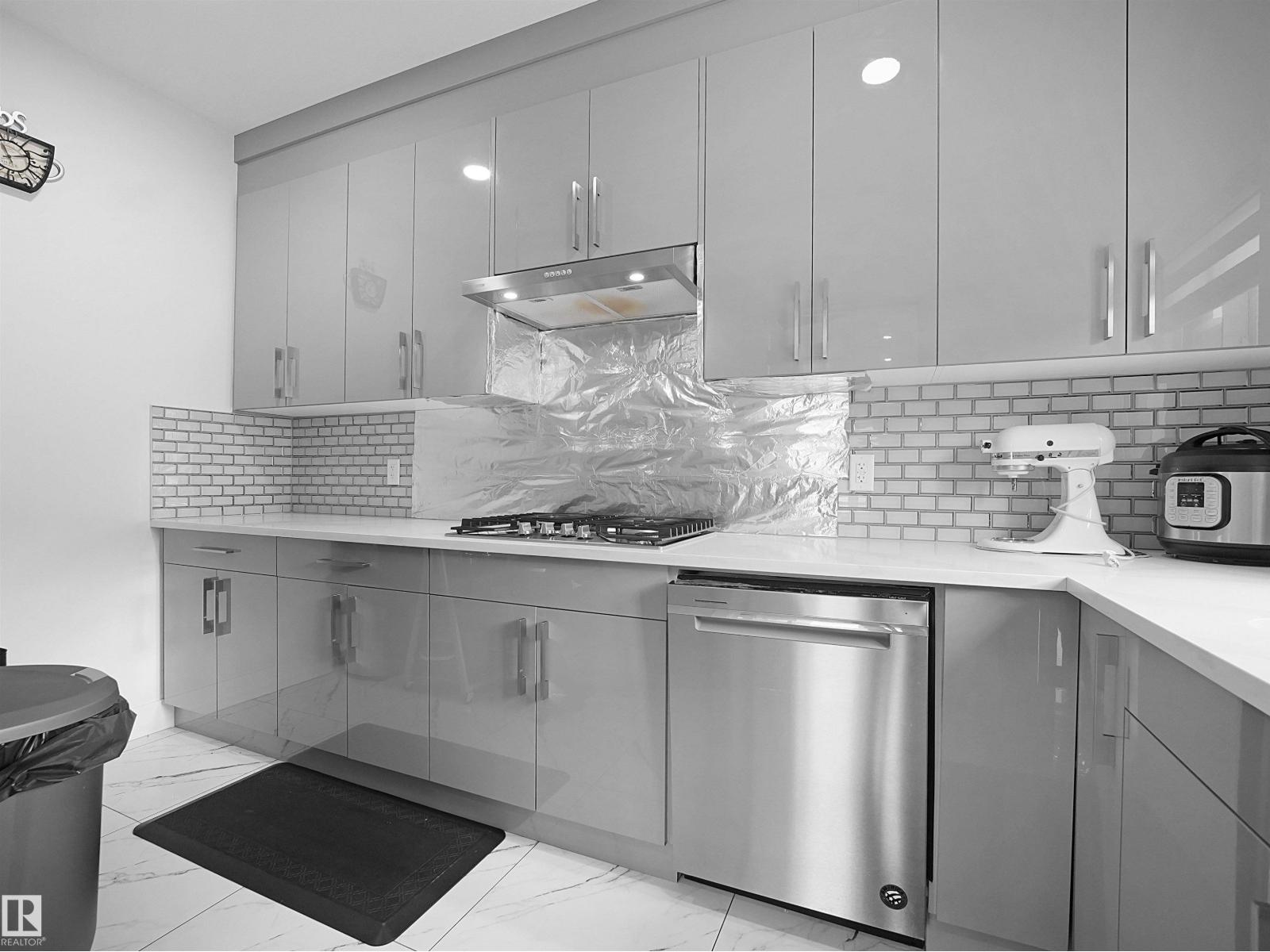 1208 25 ST NW NW, Edmonton