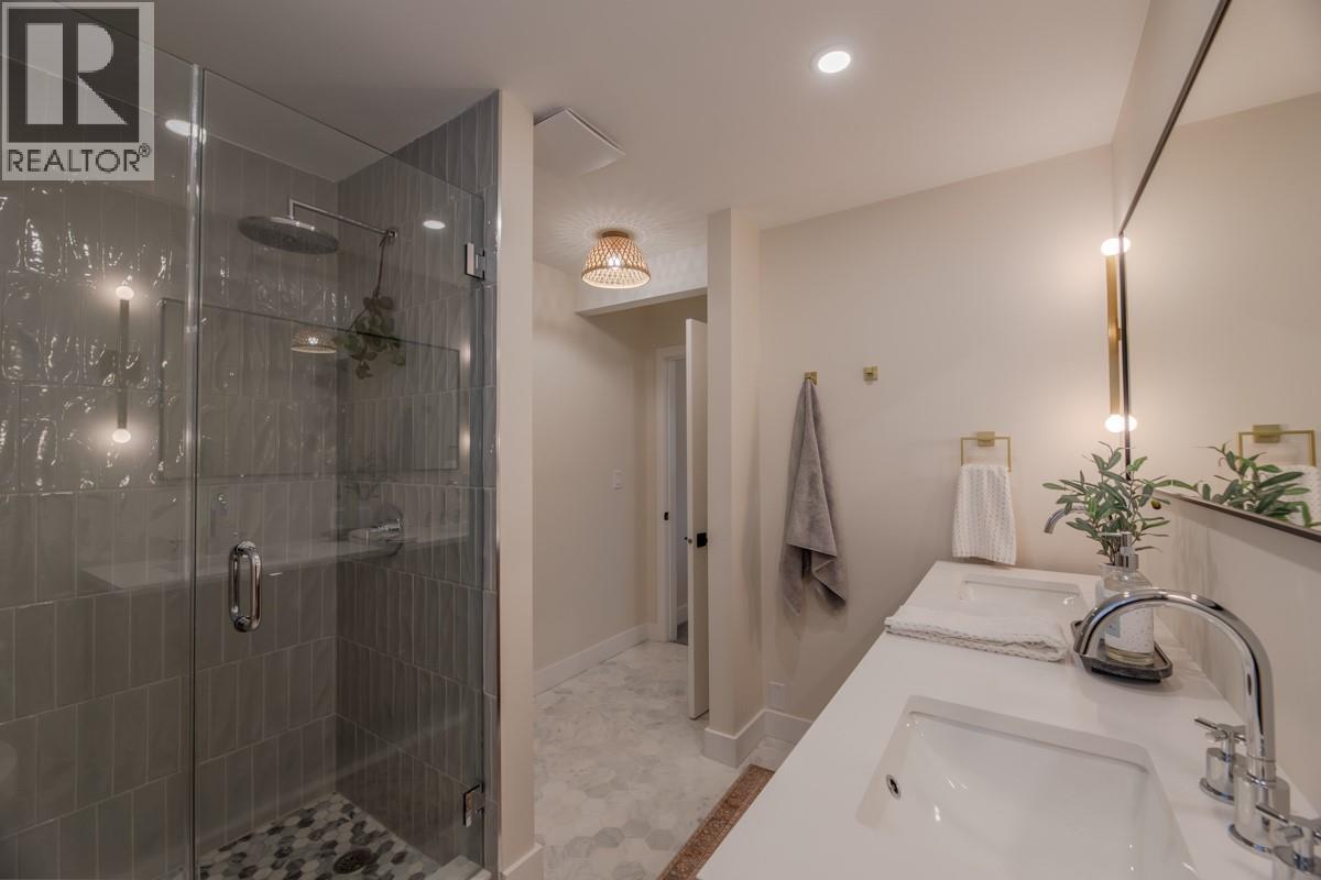 5214 Nixon Road, Summerland