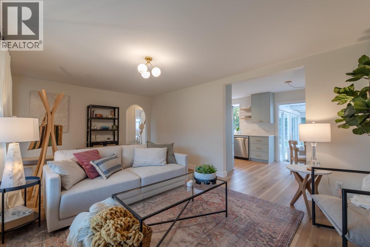 5214 Nixon Road, Summerland