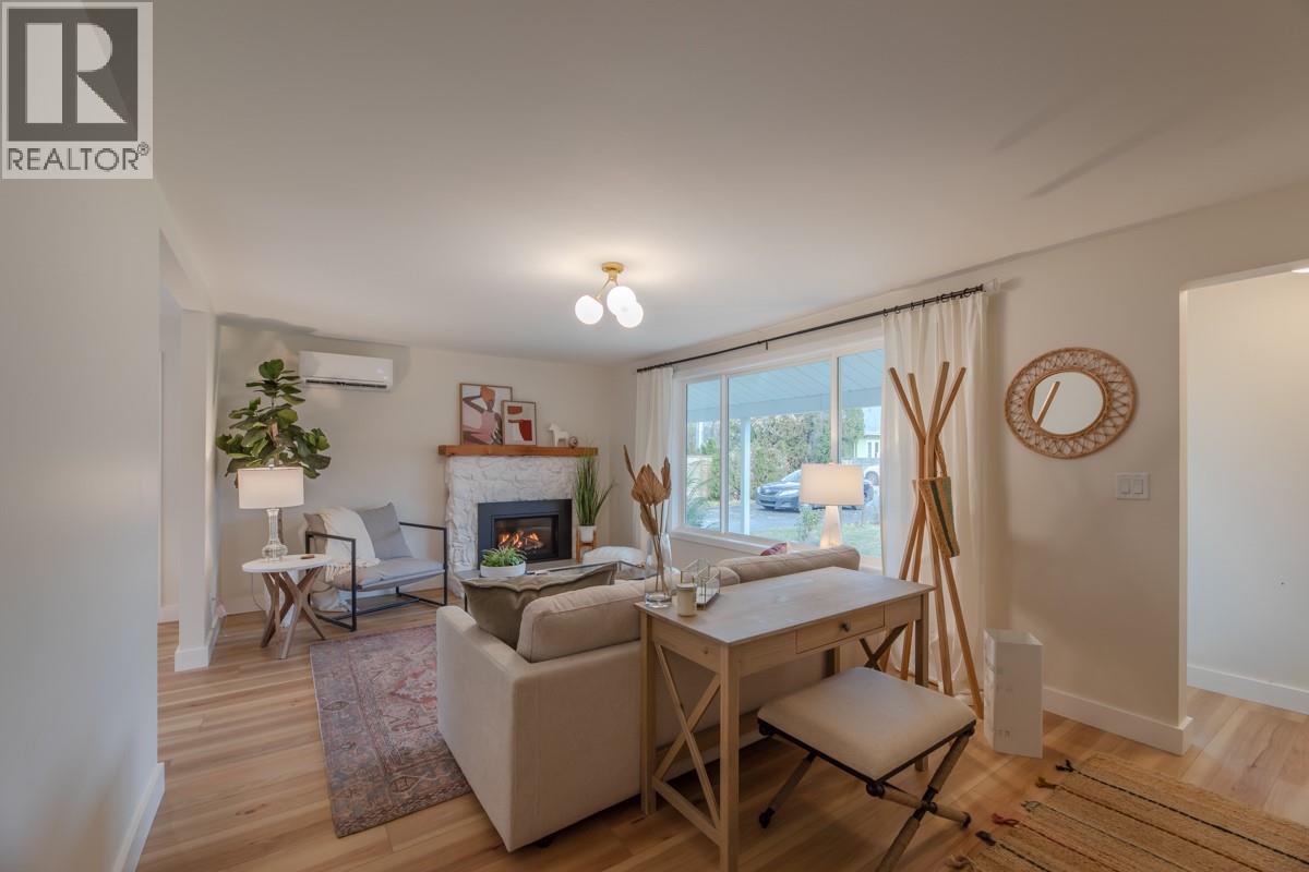 5214 Nixon Road, Summerland