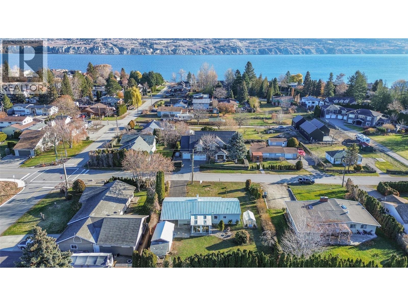 5214 Nixon Road, Summerland