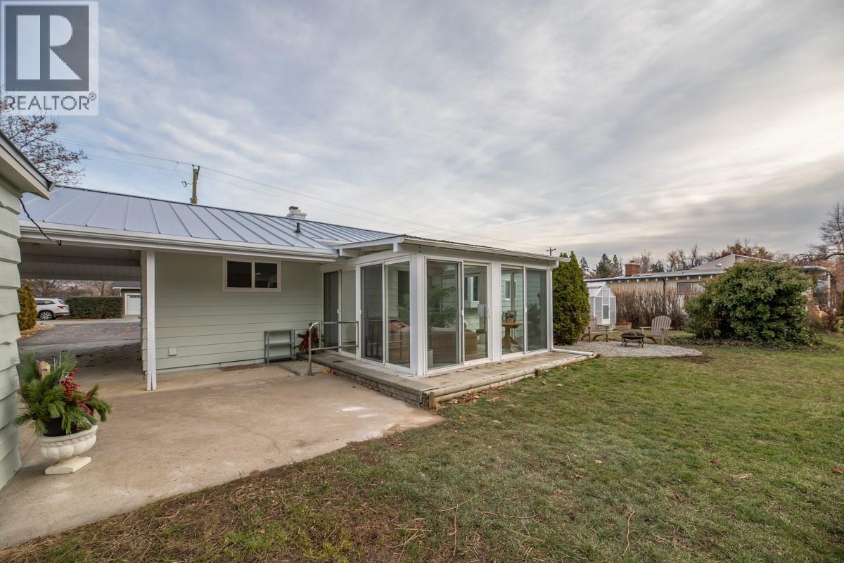 5214 Nixon Road, Summerland