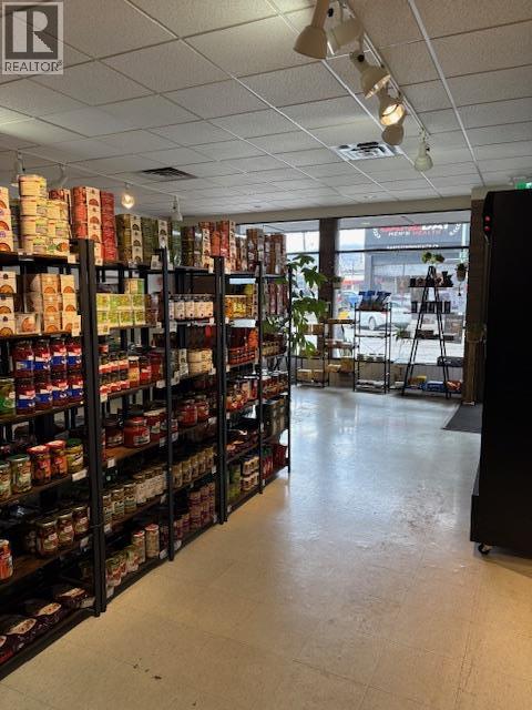  559 Lawrence Avenue, Kelowna