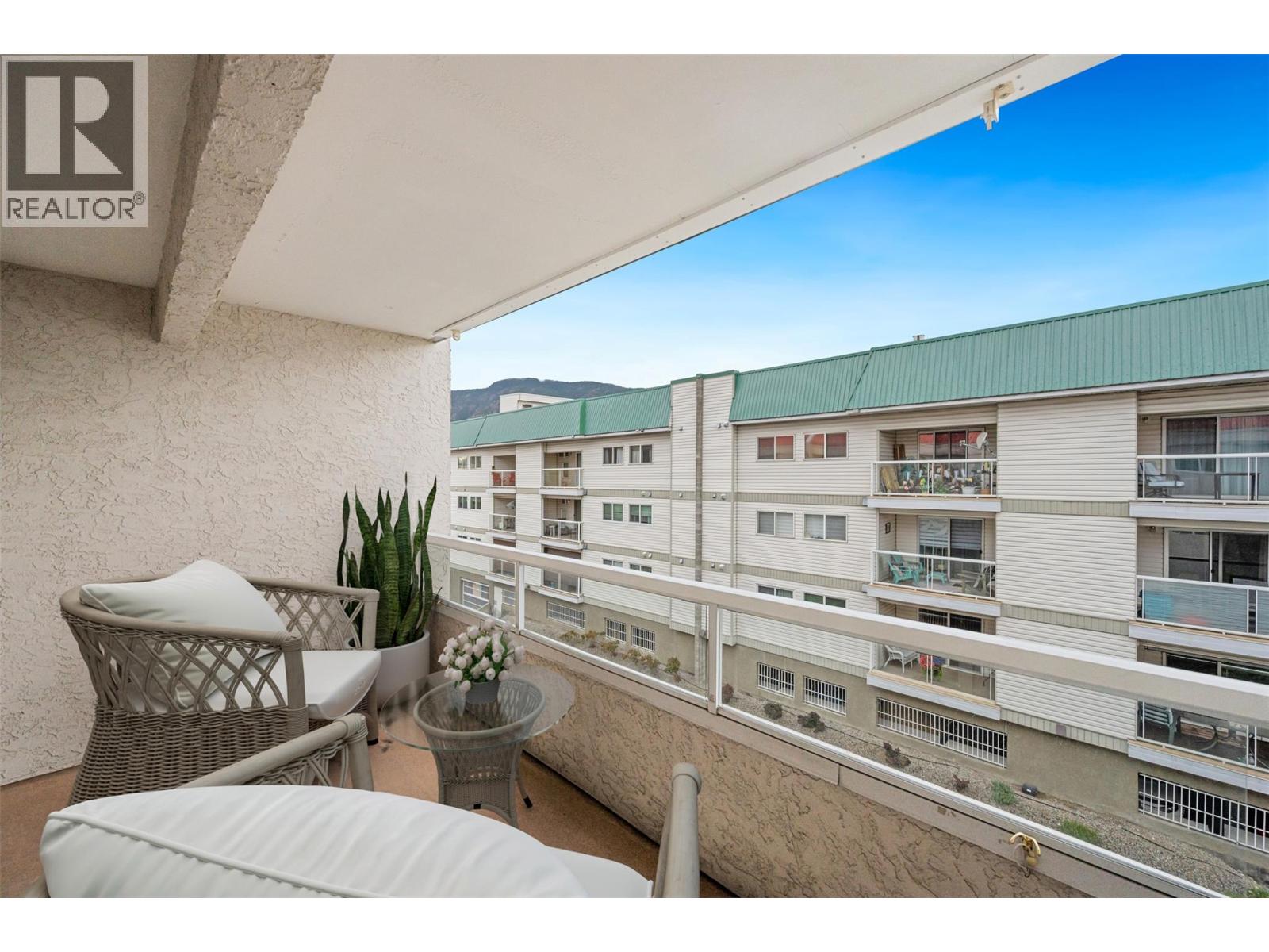 284 YORKTON Avenue Unit# 404, Penticton