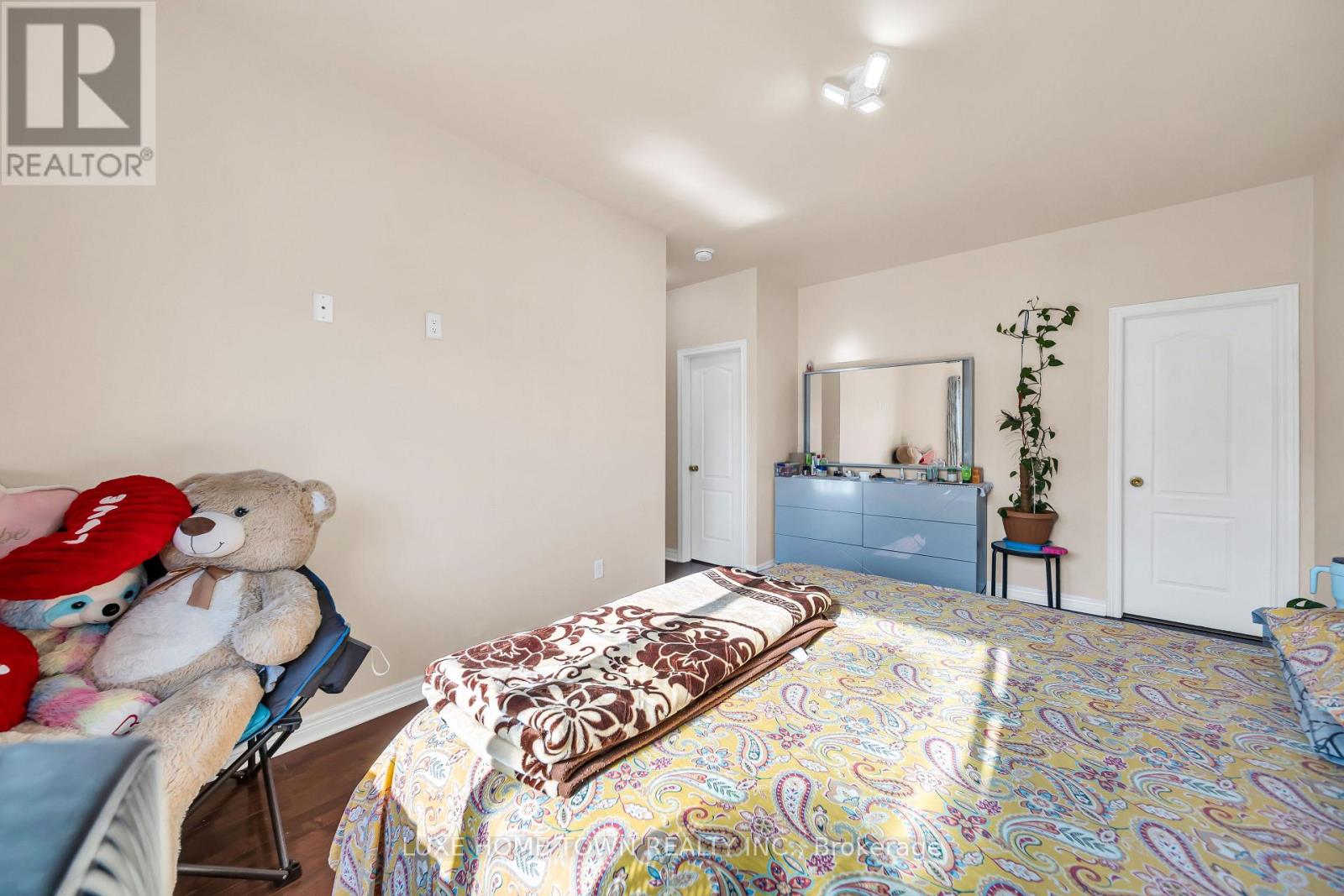 8 ATIRA AVENUE - 19