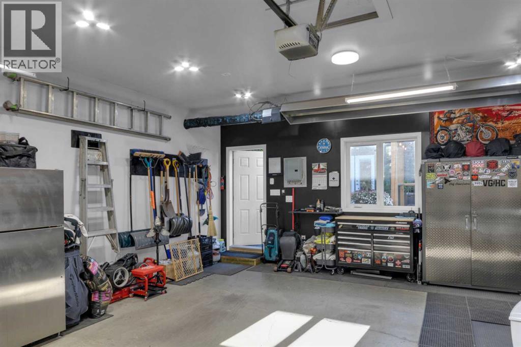 
          1288 Coopers Drive Southwest
            <br/>
            <span>Airdrie</span>
            , 
            <span>AB</span>
             <span>T4B3T7</span>
         - Photo 36