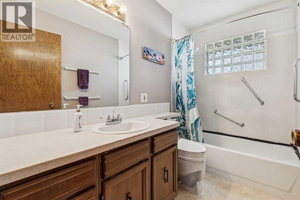 Single Family House Bungalow for Sale in  Huntridge Road NE Huntington Hills Calgary 