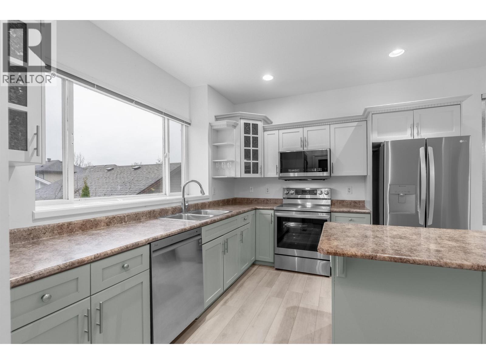 24222 103 AVENUE, Maple Ridge
