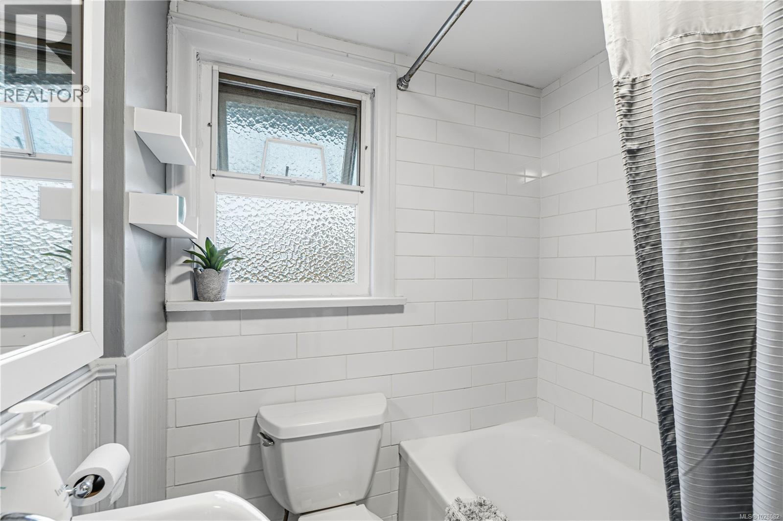 3883 6th Ave, Port Alberni