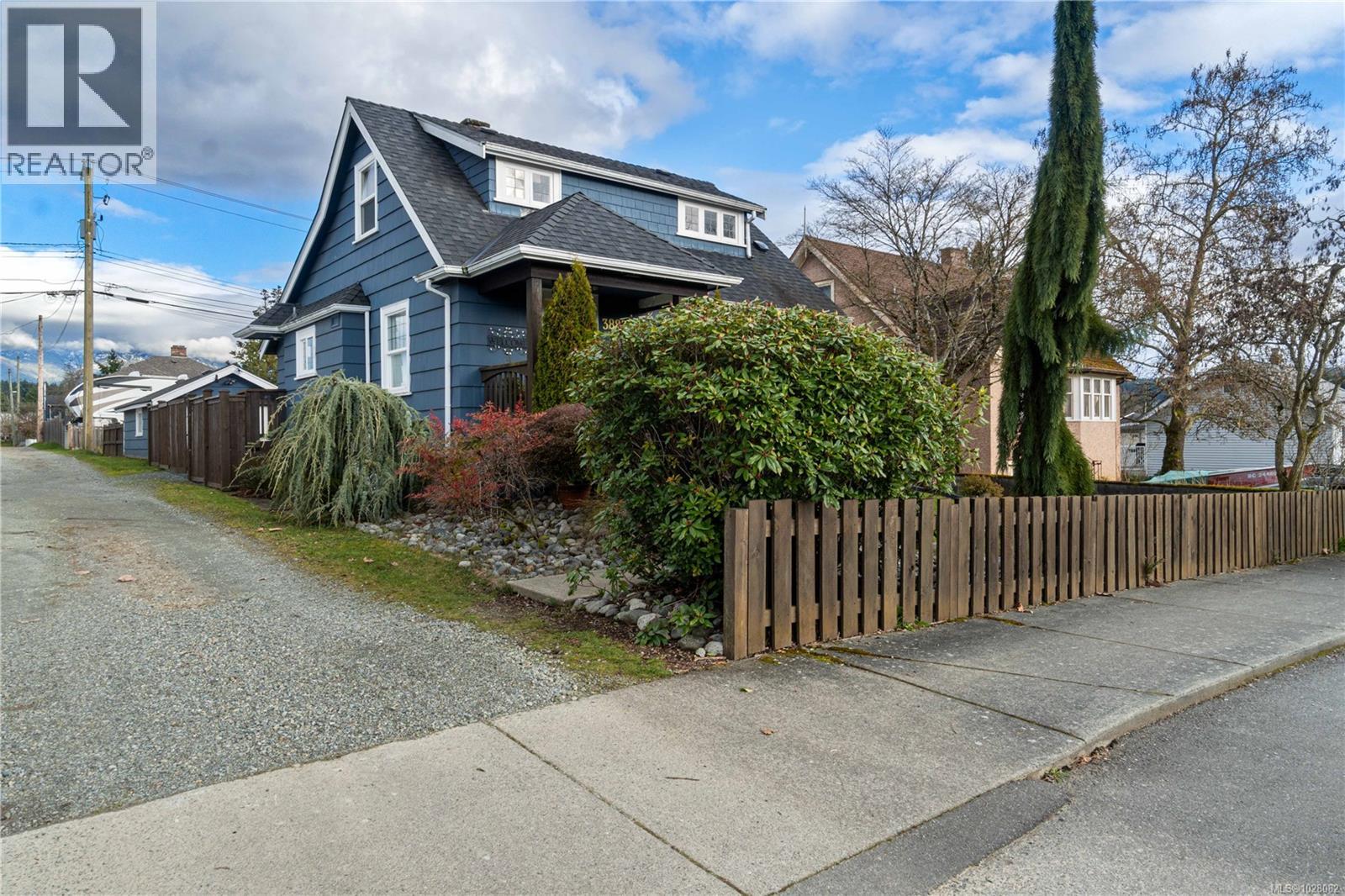 3883 6th Ave, Port Alberni