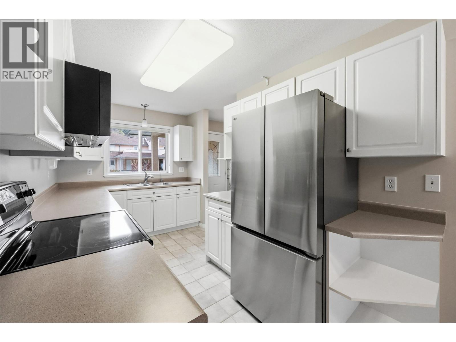 #3 6514 Meadows Drive - 12
