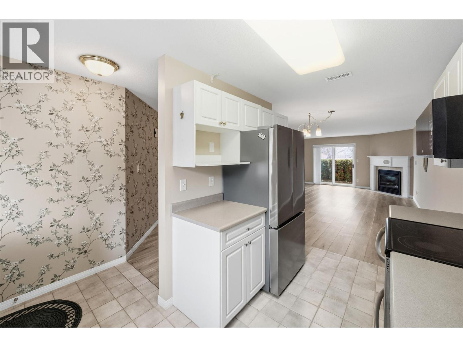 6514 Meadows Drive Unit# 3, Oliver