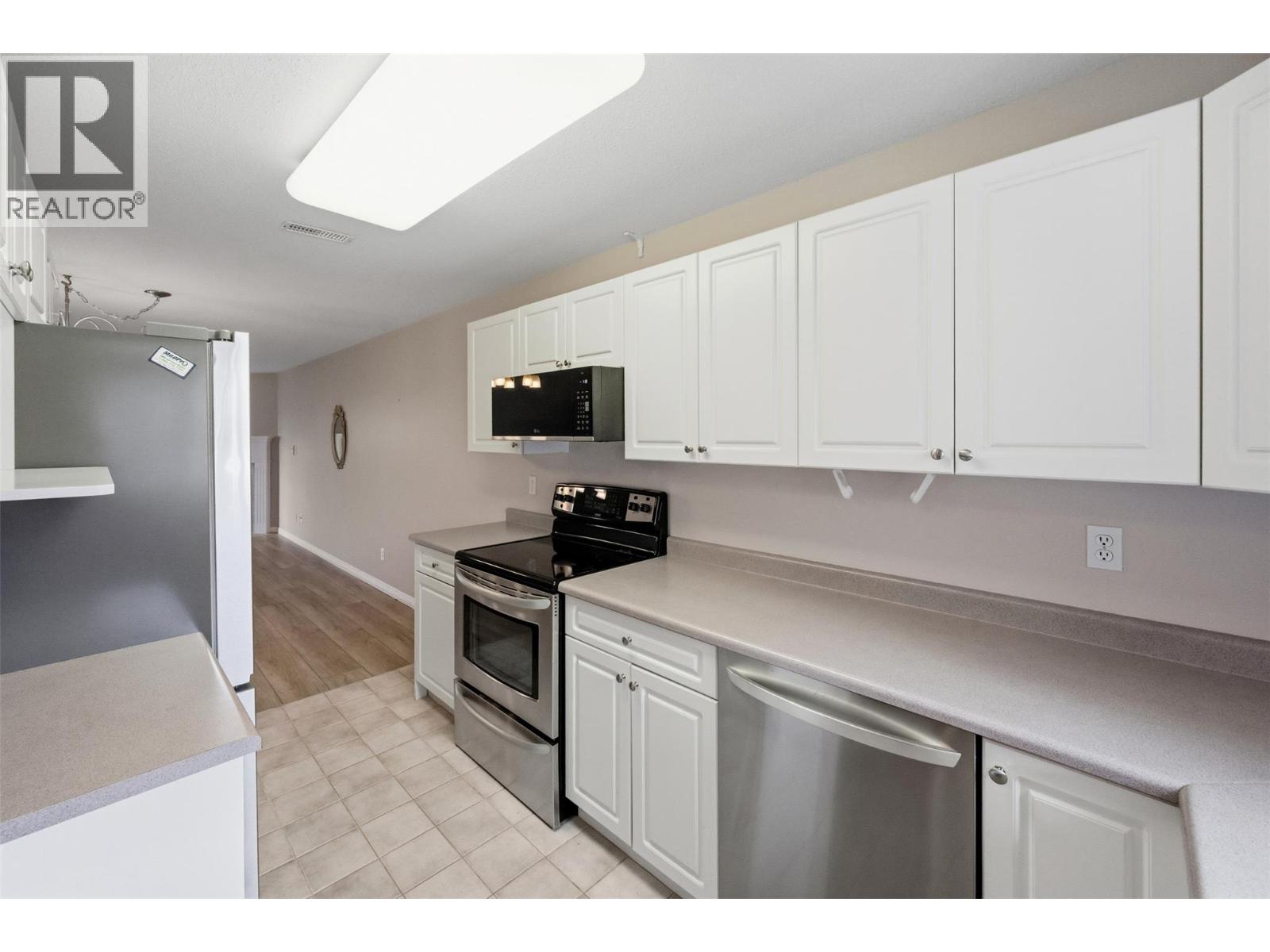 6514 Meadows Drive Unit# 3, Oliver