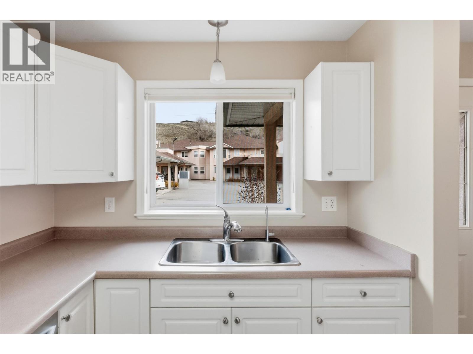 6514 Meadows Drive Unit# 3, Oliver