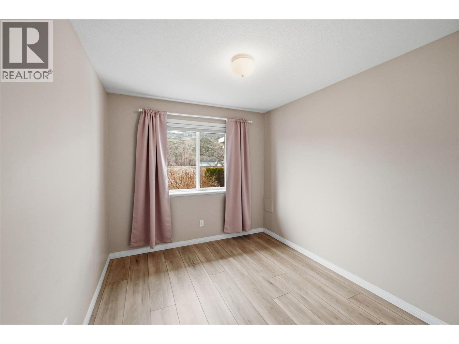 #3 6514 Meadows Drive - 18