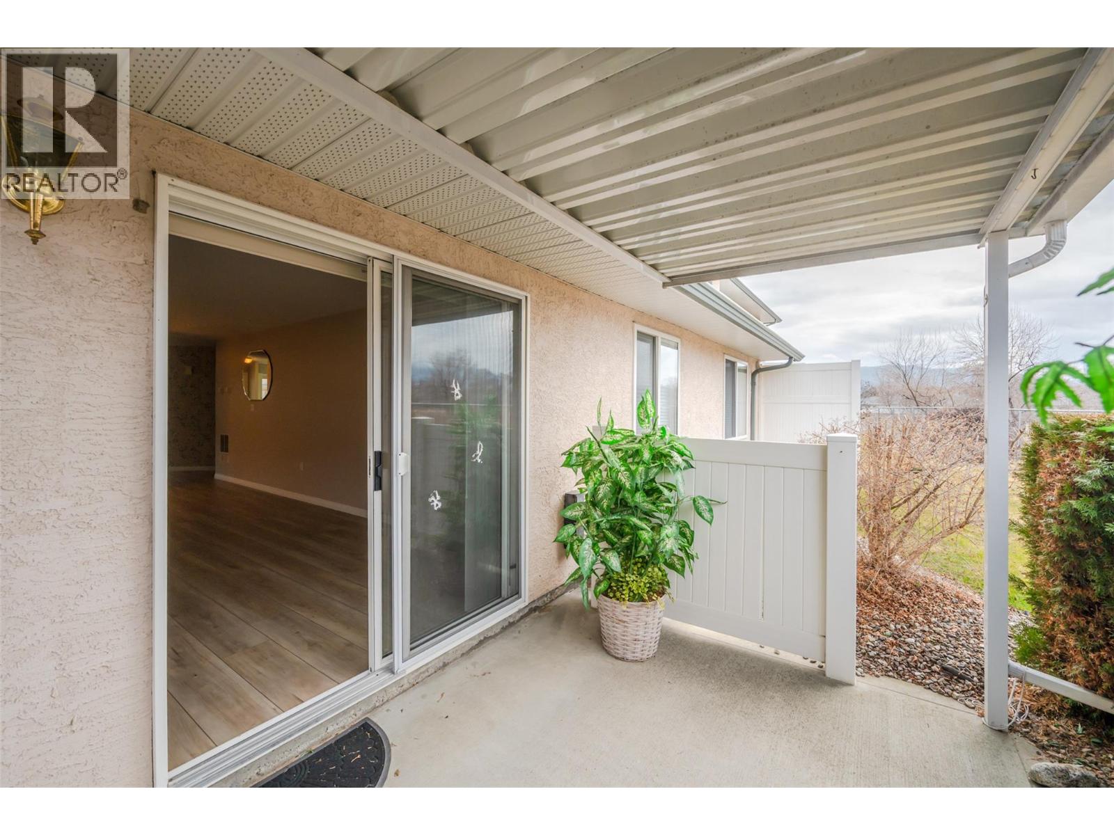 6514 Meadows Drive Unit# 3, Oliver