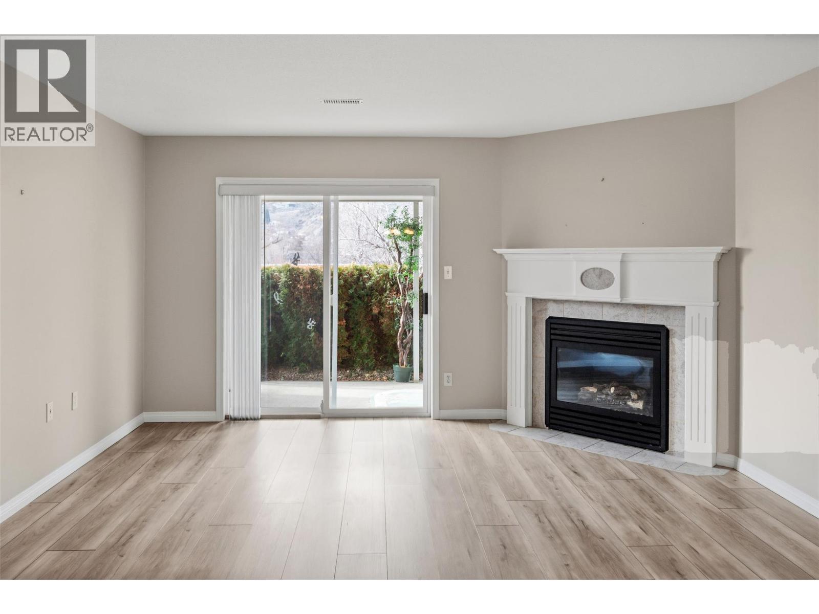 6514 Meadows Drive Unit# 3, Oliver