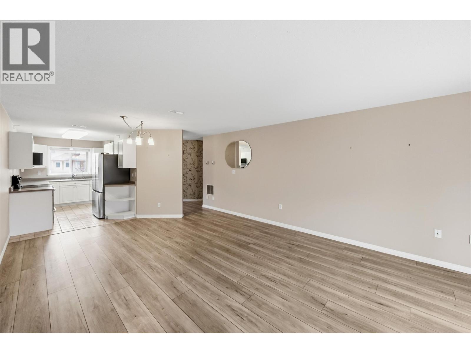 6514 Meadows Drive Unit# 3, Oliver