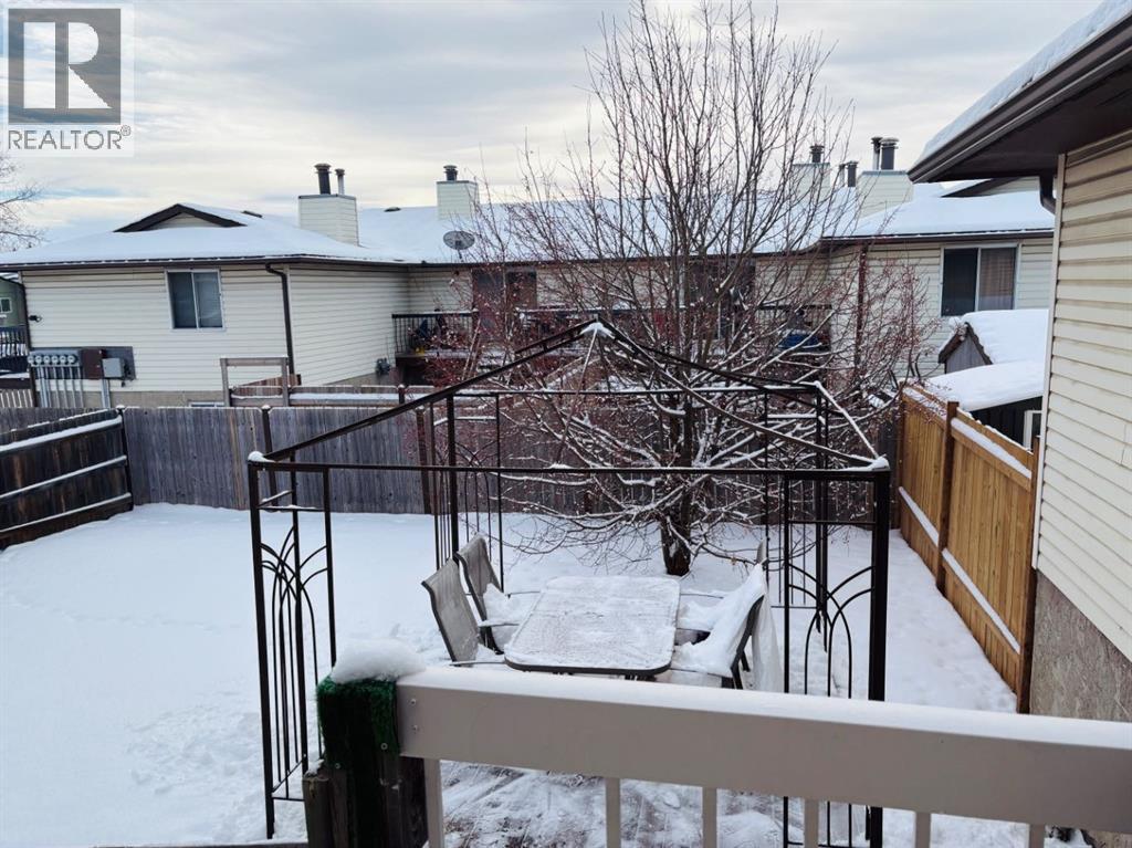 
          1412 43 Street Southeast
            <br/>
            <span>Calgary</span>
            , 
            <span>AB</span>
             <span>T2A5E7</span>
         - Photo 30