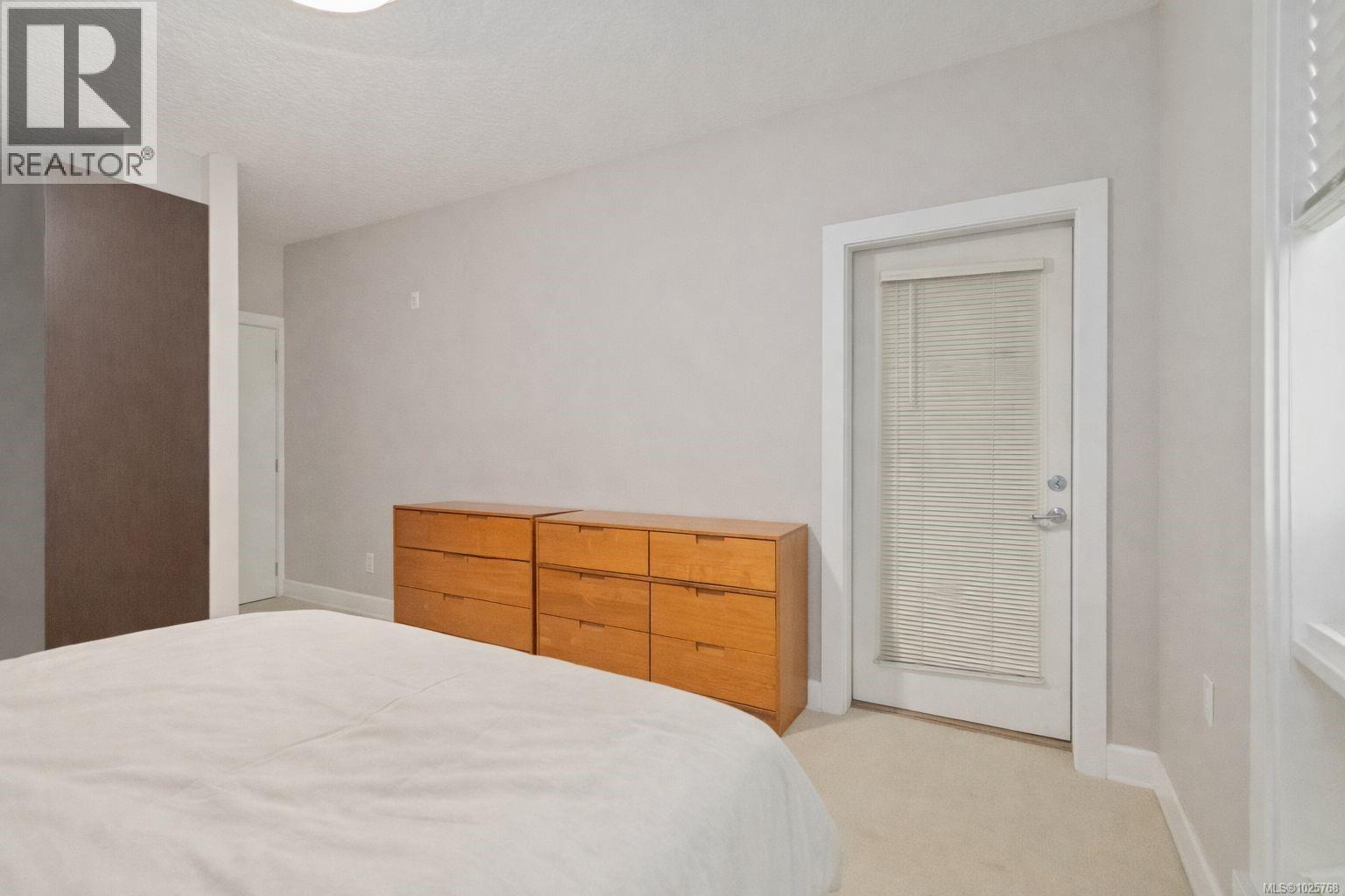 #112 4529 West Saanich Rd - 13