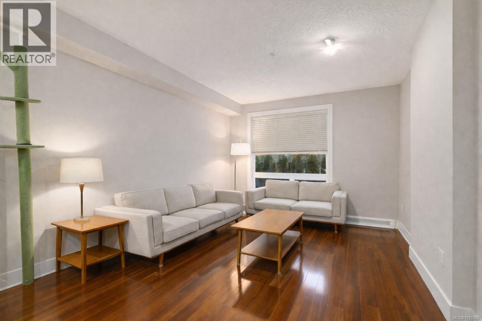 #112 4529 West Saanich Rd - 8