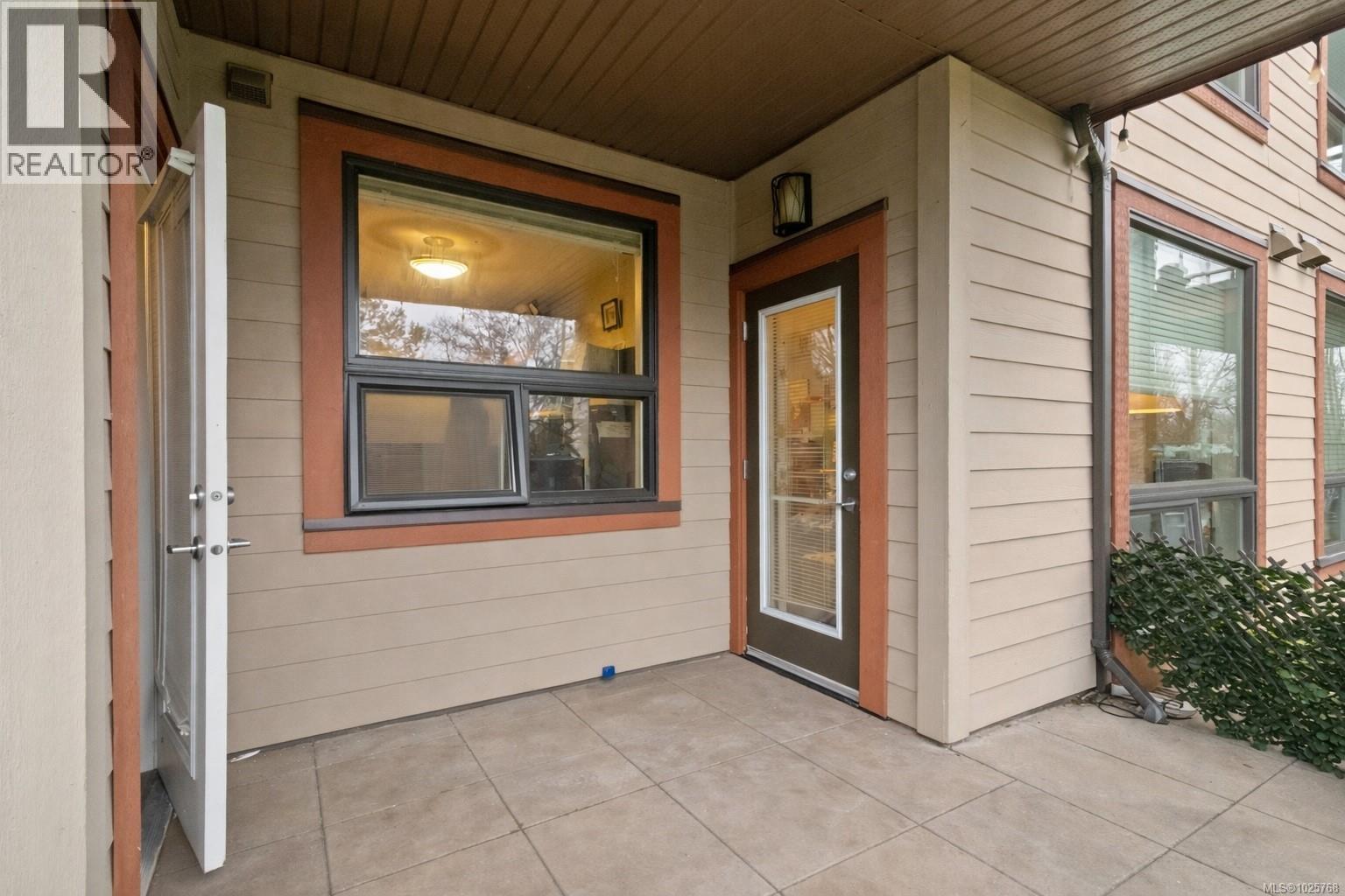 #112 4529 West Saanich Rd - 18