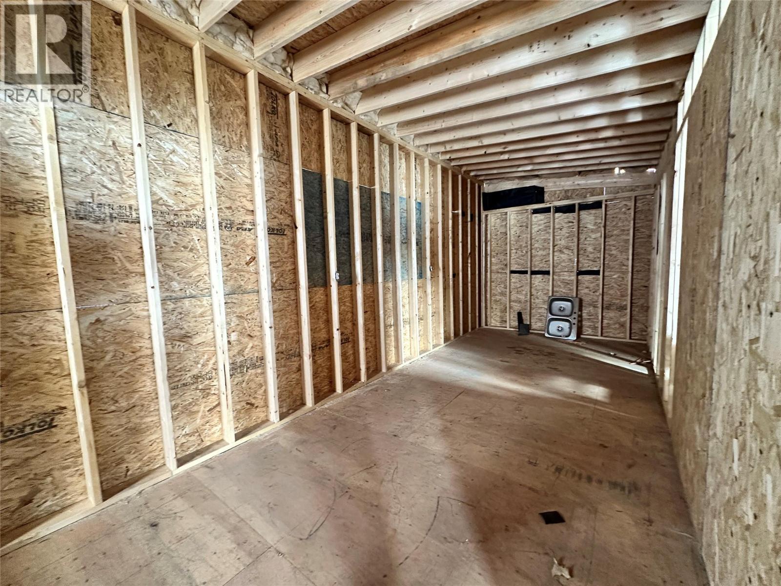 645 GOVERNMENT AVENUE N - 6