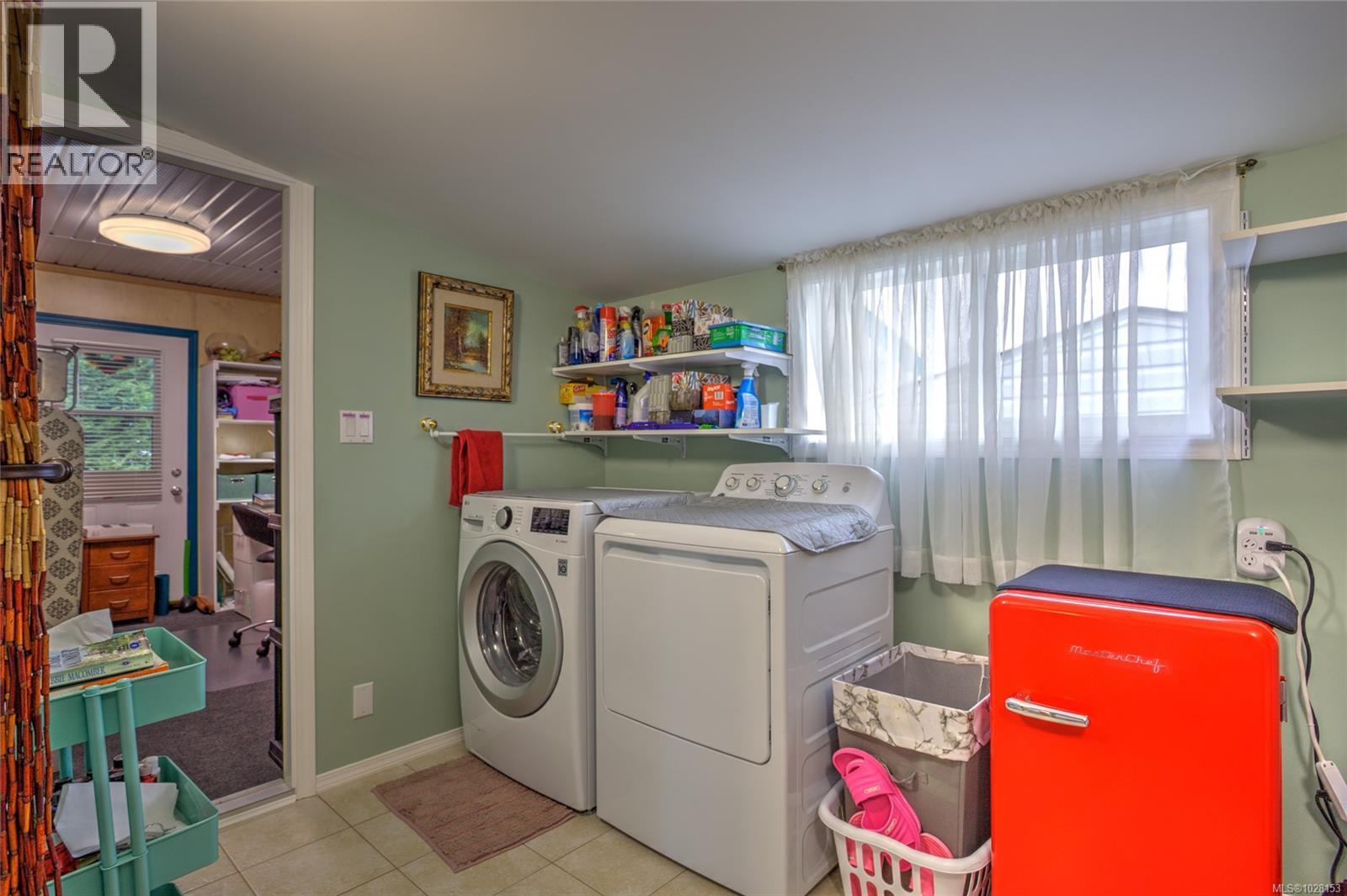 #3 1265 CHERRY POINT RD - 11