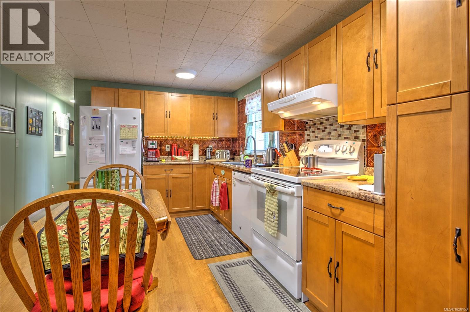 #3 1265 CHERRY POINT RD - 6