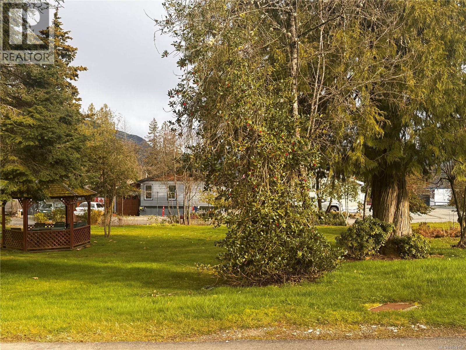 #3 1265 CHERRY POINT RD - 23