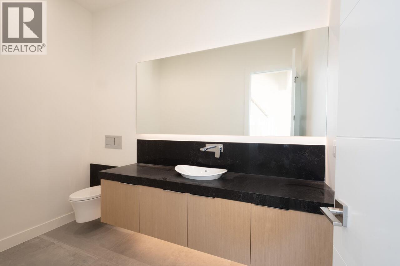 4437 PICCADILLY NORTH, West Vancouver