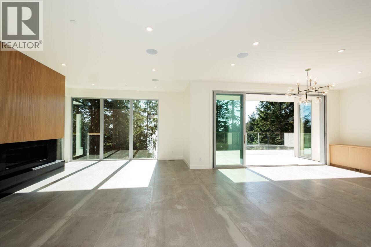 4437 PICCADILLY NORTH, West Vancouver