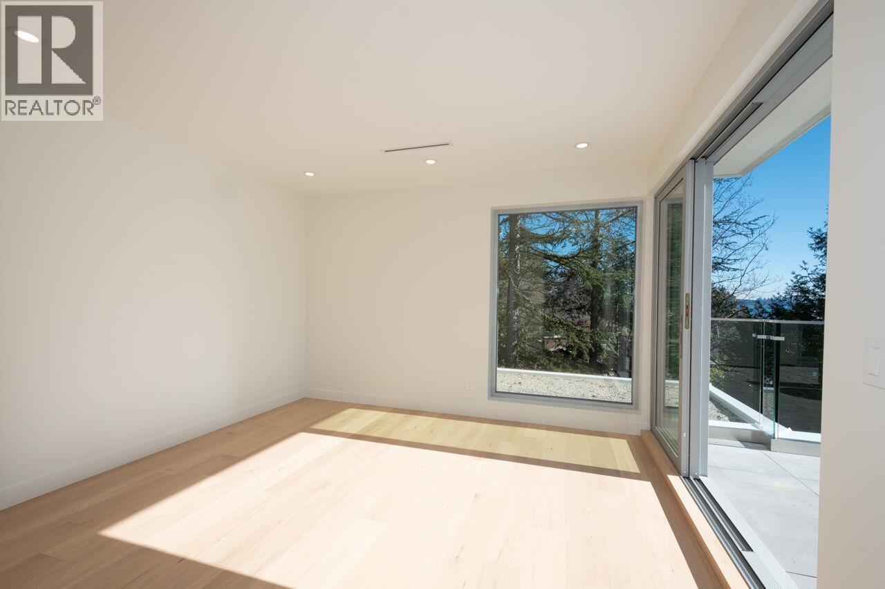 4437 PICCADILLY NORTH, West Vancouver