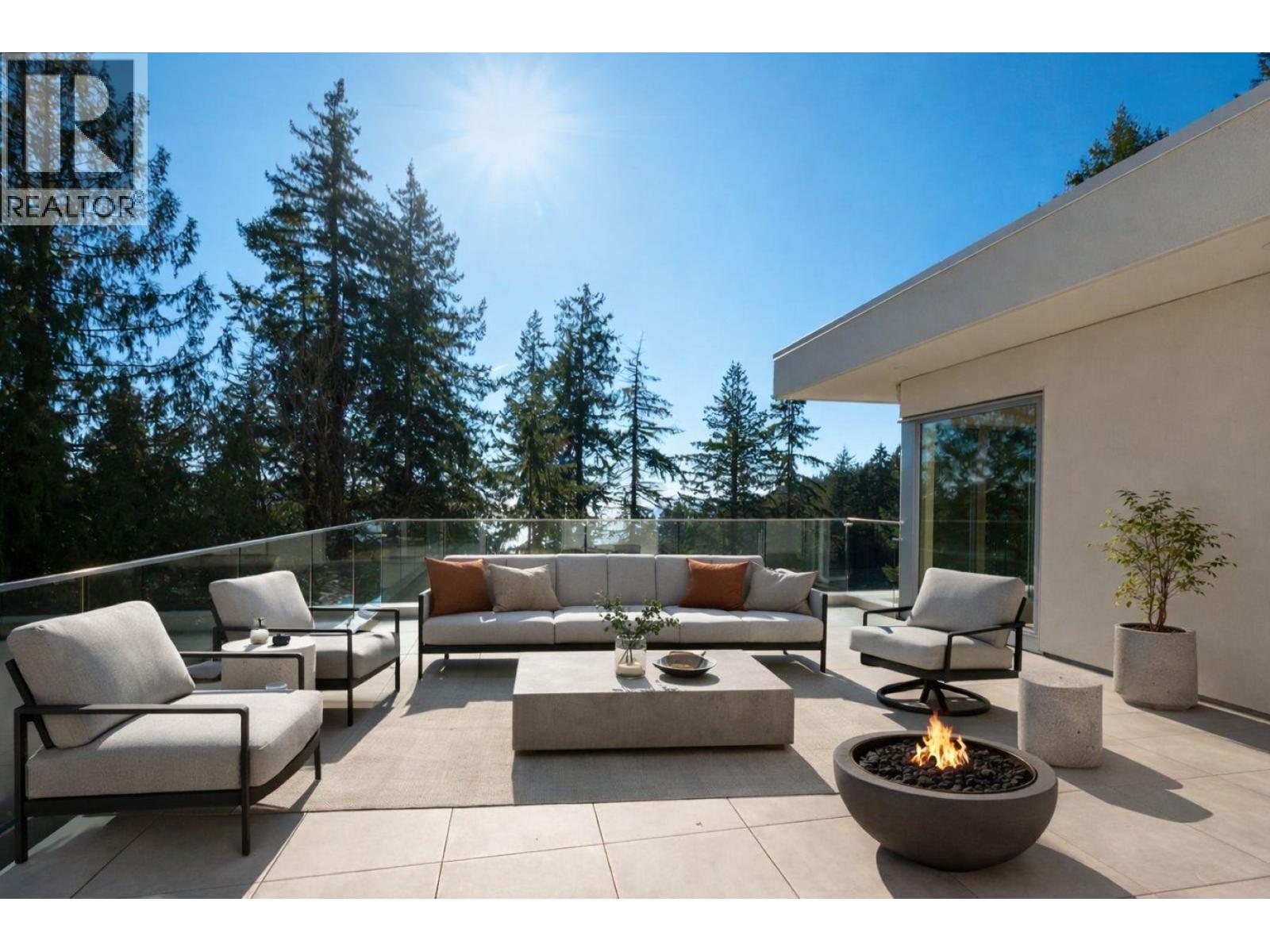 4437 PICCADILLY NORTH, West Vancouver