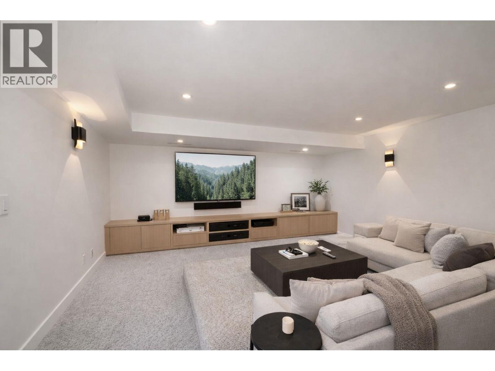 4437 PICCADILLY NORTH, West Vancouver