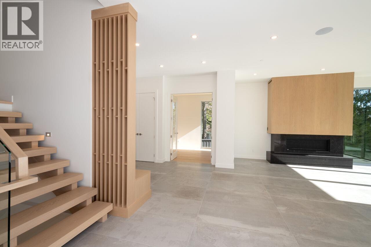 4437 PICCADILLY NORTH, West Vancouver