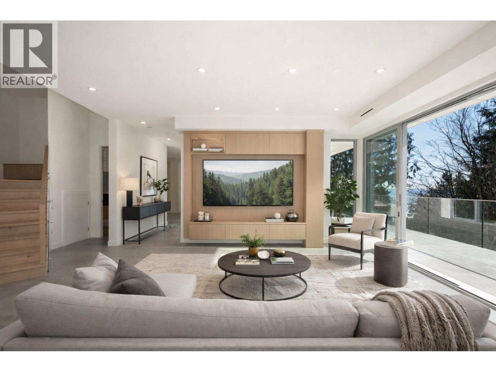 4437 PICCADILLY NORTH, West Vancouver
