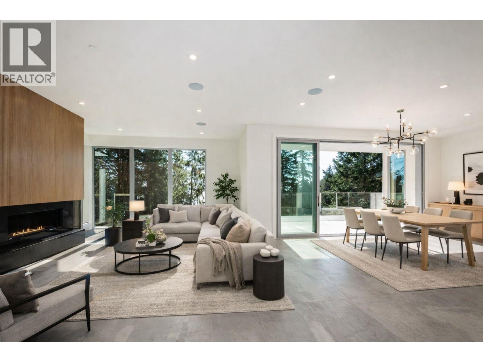 4437 PICCADILLY NORTH, West Vancouver